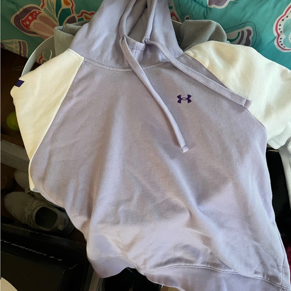 Light purple Under Armour sweatshirt - Picture 2 of 3